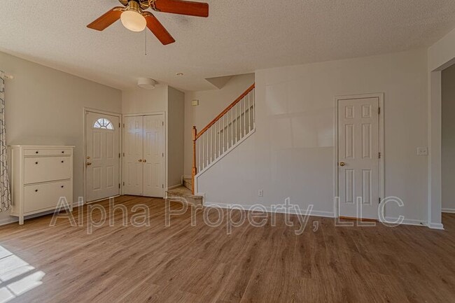 Building Photo - 119 Waterford Park Dr