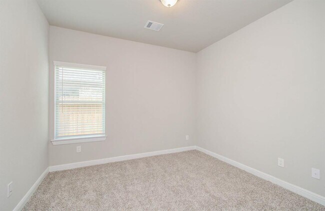 Building Photo - 2442 Wembley Way