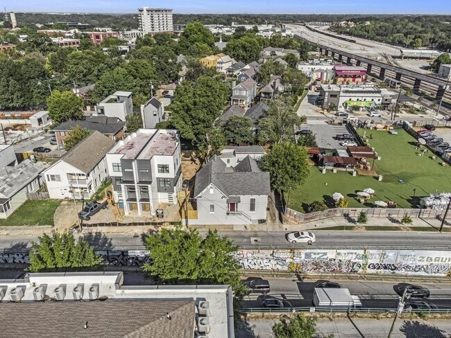 Building Photo - 74 Boulevard NE
