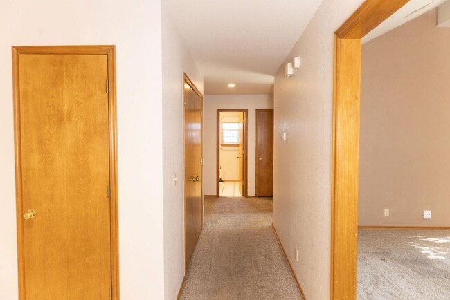 Building Photo - 309 Hood Ct