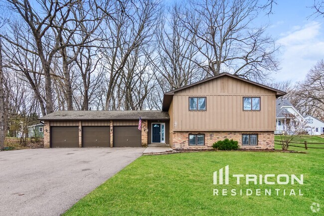 Building Photo - 5940 Otter View Trail