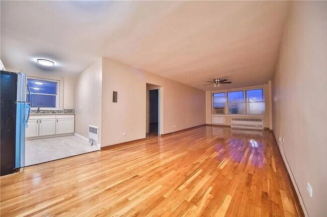 Building Photo - 1801 Ocean Ave