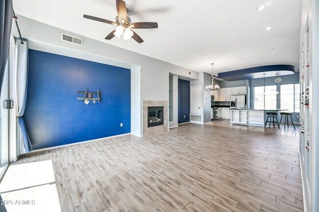 Building Photo - 6745 N 93RD Ave