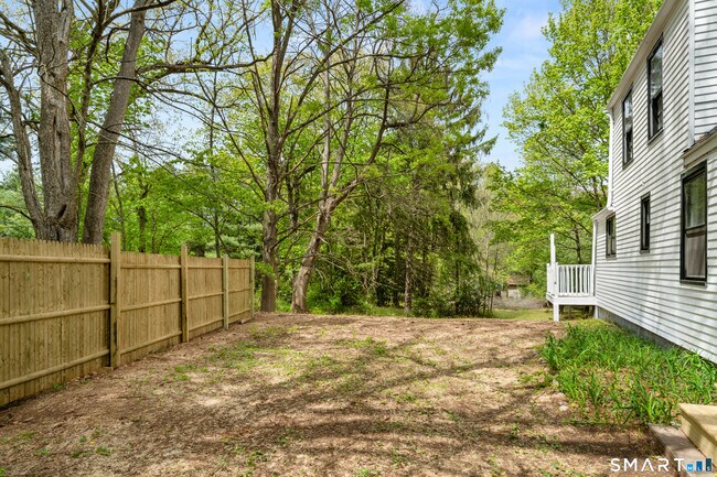 Building Photo - 1335 Wolf Hill Rd