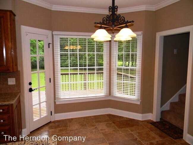 Building Photo - 4 br, 2.5 bath House - 797 Lake Laurie Drive