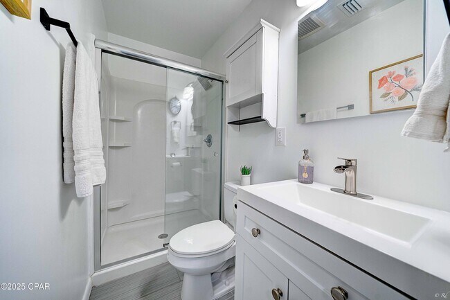 Building Photo - 2615 W 11th St