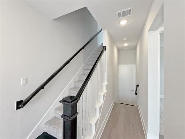 Building Photo - 909 Ash Rd