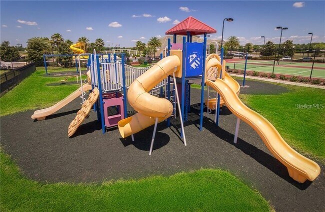 Building Photo - 1927 Greenbriar Ter