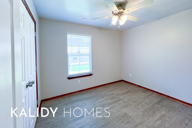 Building Photo - 3817 Kindle Ln