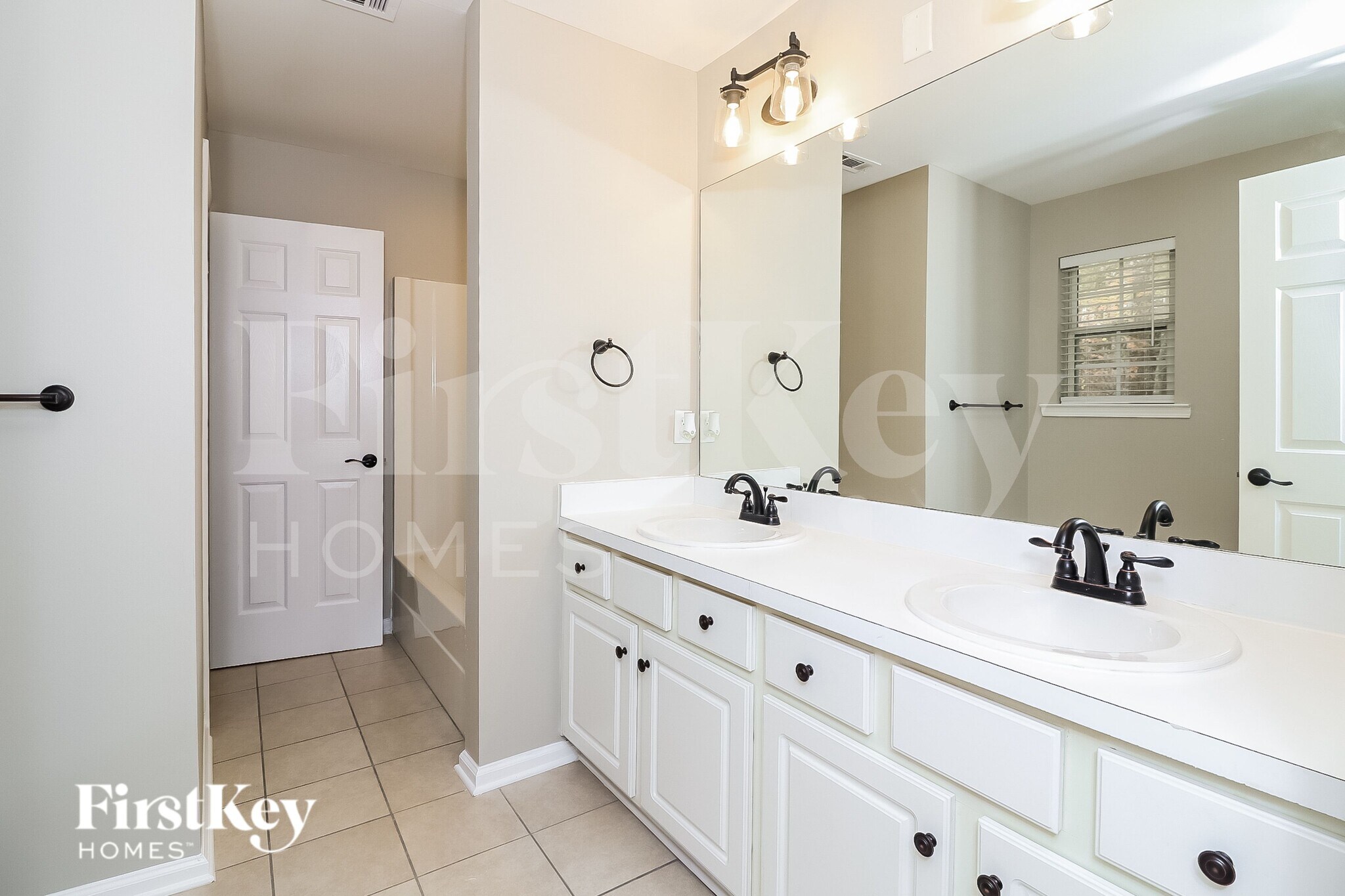 Building Photo - 1805 Lightwood Ln NW