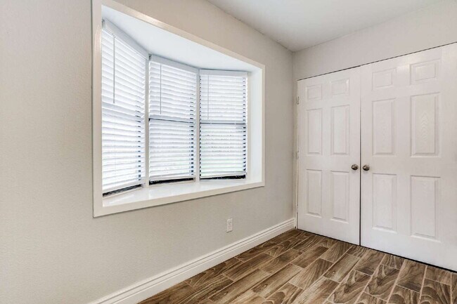 Building Photo - Beautiful 3-Bedroom Home Near Dining and Shopping with Spacious Backyard