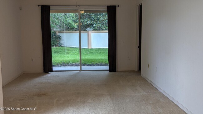 Building Photo - 826 Middleton Dr SW