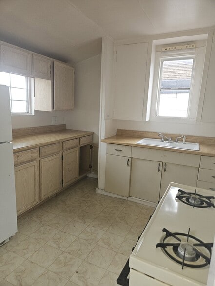 Building Photo - 951 Shotwell St