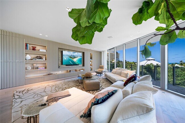 Building Photo - 1 Collins Ave