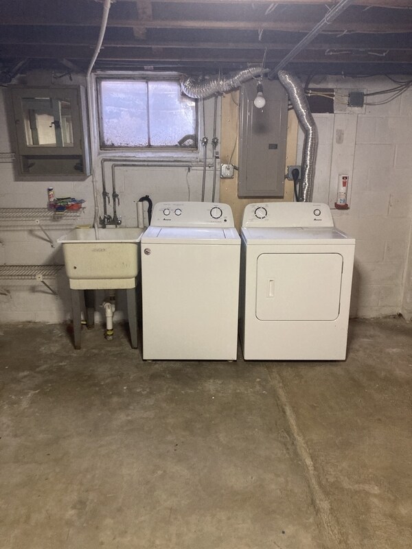 Building Photo - 705 Fallon Ave