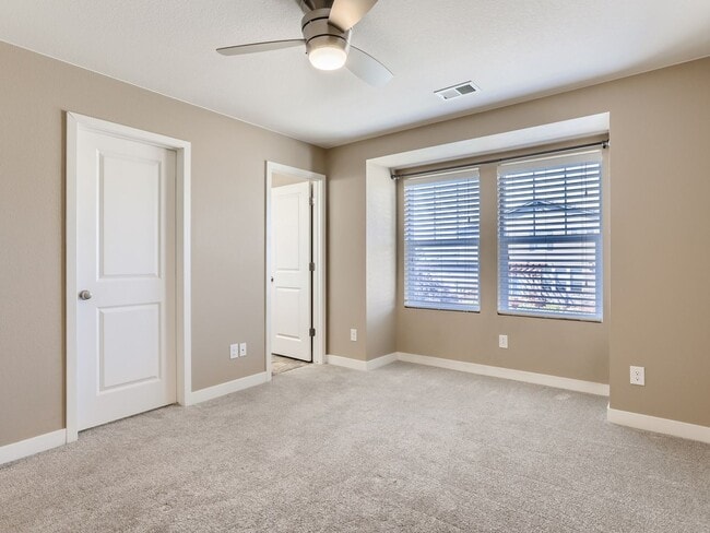Building Photo - Lovely 3 Bedroom 2.5 Bath in Parker!