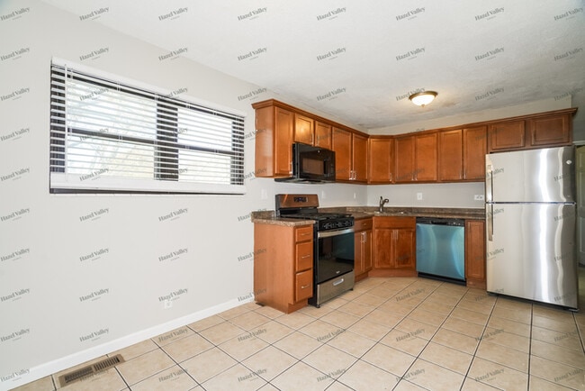 Building Photo - 10835 Antrill Dr