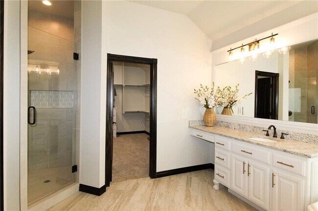Building Photo - 4001 Sam Gordon Dr
