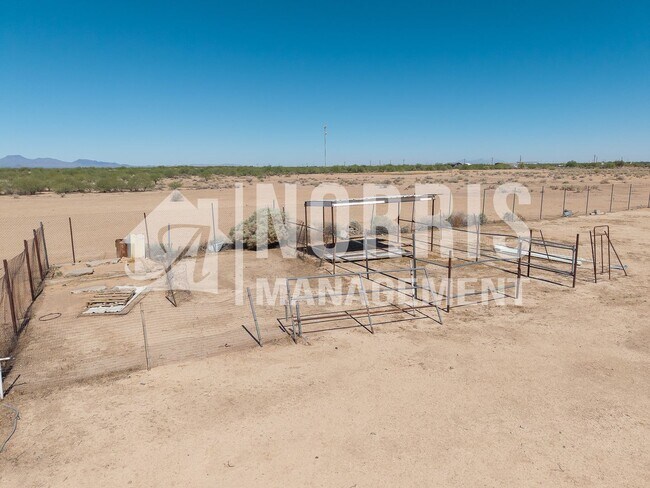 Building Photo - 9960 S Niehaus Rd