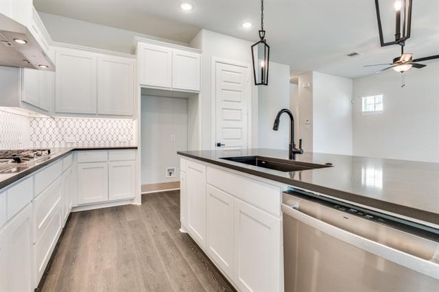 Building Photo - 709 Morning Dove Ln