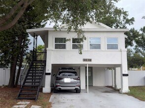 Building Photo - 2238 Quincy St S