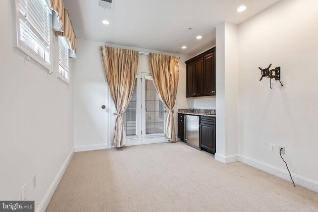 Building Photo - 8319 Quarry Manor Terrace