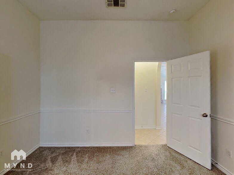Building Photo - 1257 Christopher Ln