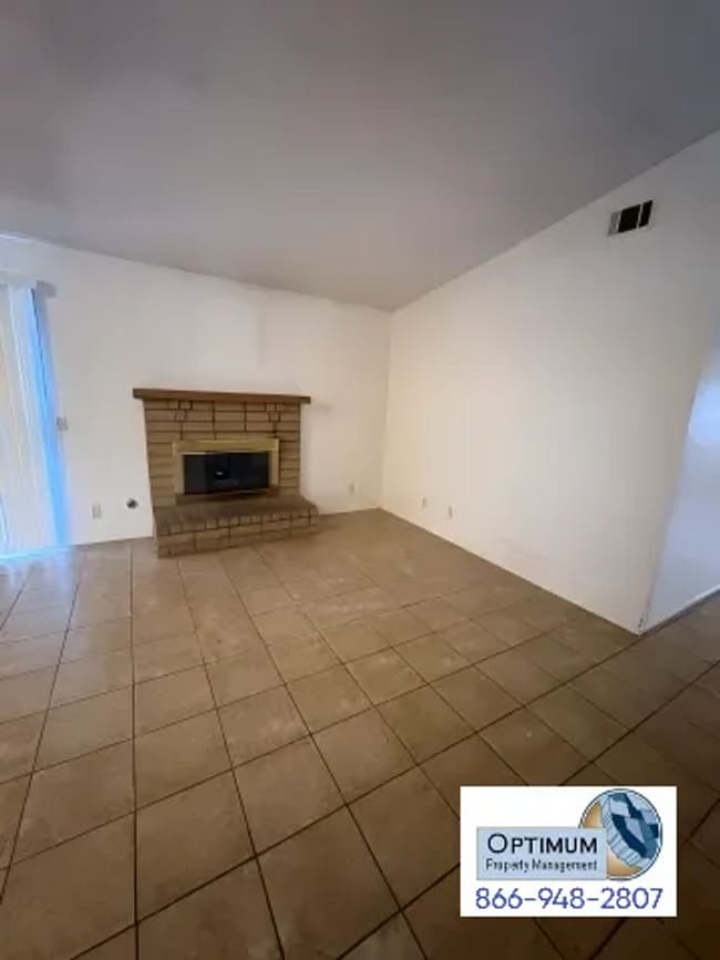 Building Photo - Beautiful 4-bedroom 2-bathroom home.