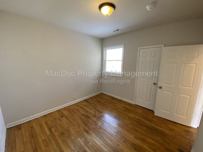 Building Photo - 311 McKinney St