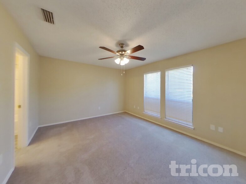 Building Photo - 1015 Cedar Run Dr