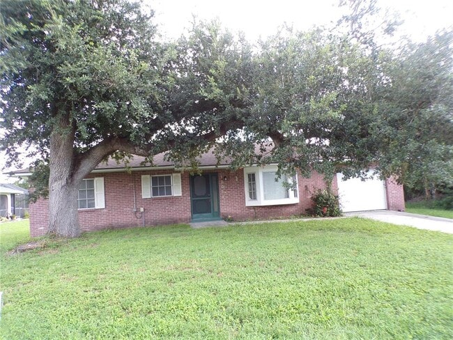 Primary Photo - 18054 Ackerman Ave