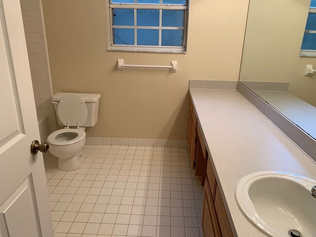 Building Photo - Sutherland Crossing