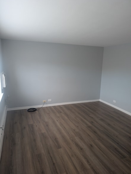 Building Photo - 3205 W 97th St