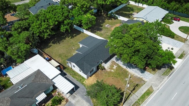 Building Photo - 724 W Fairbanks Ave