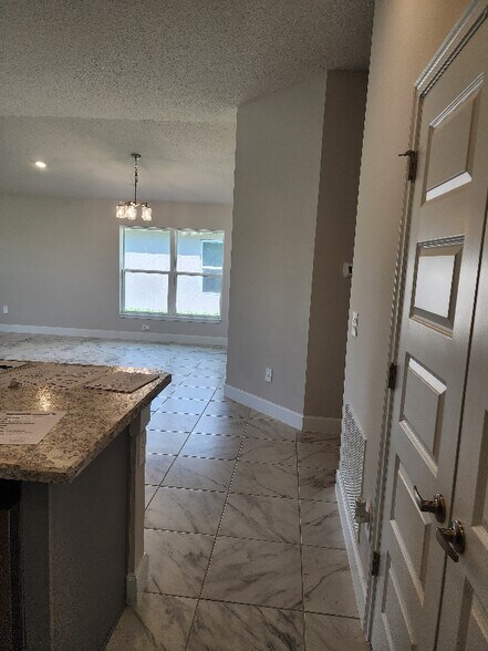 Building Photo - 5251 San Benedetto Pl