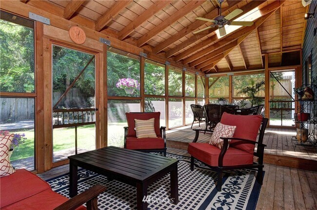 Building Photo - 14319 NE 84th Ct