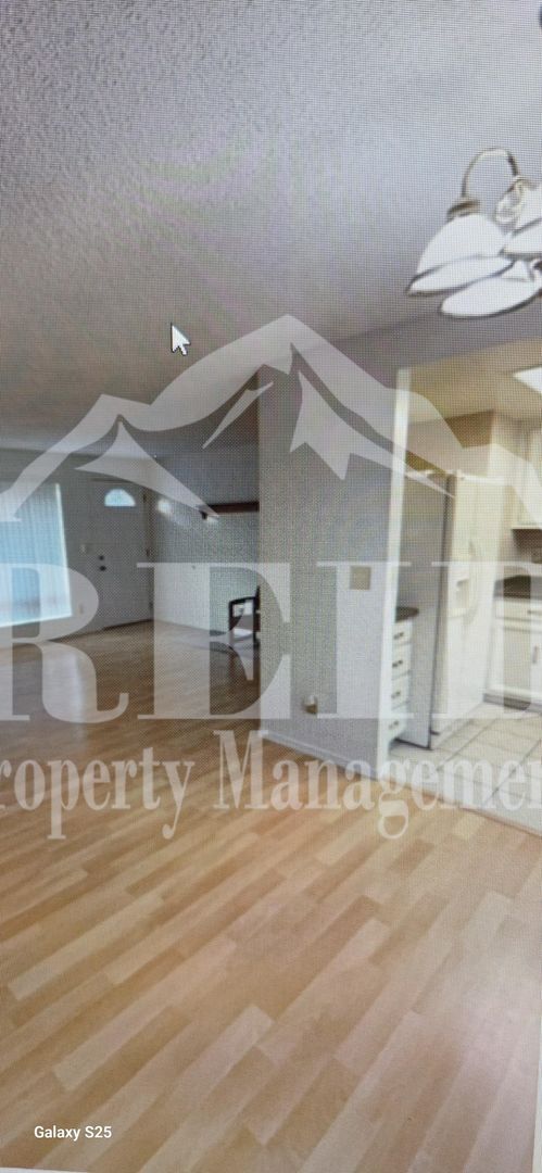 Building Photo - 3 BED 1.5 BATH RAMBLER - PORT ORCHARD