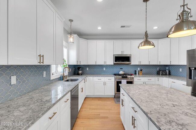 Building Photo - 12 4th St