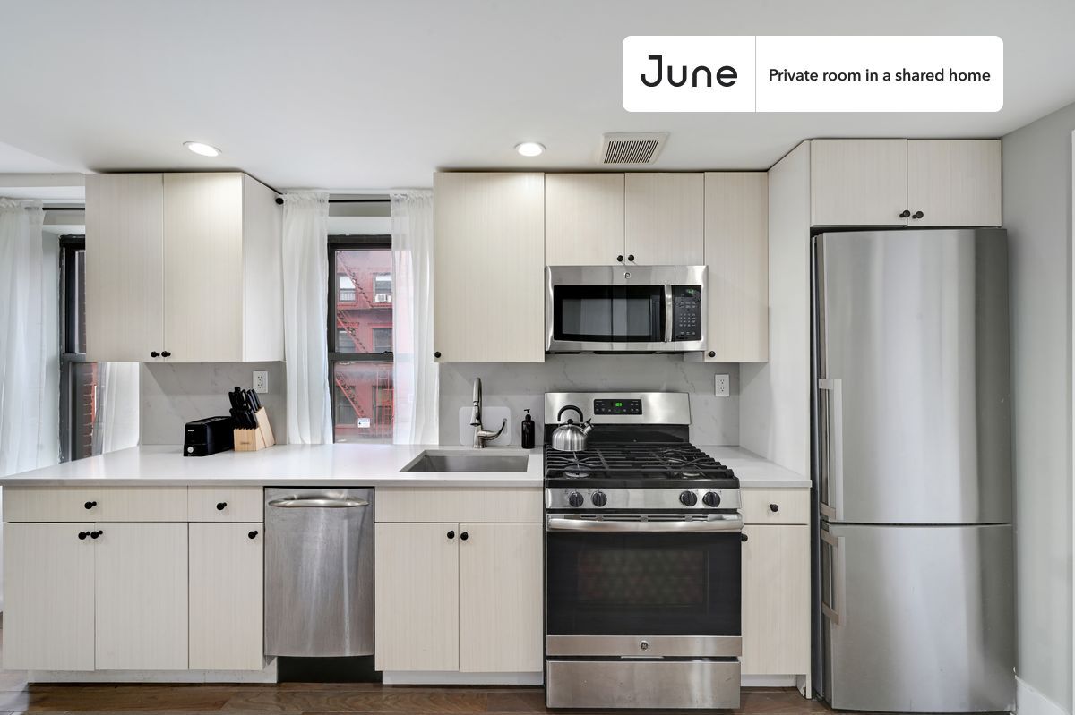 Building Photo - Room in Shared 3 bed/1 bath home in East Village