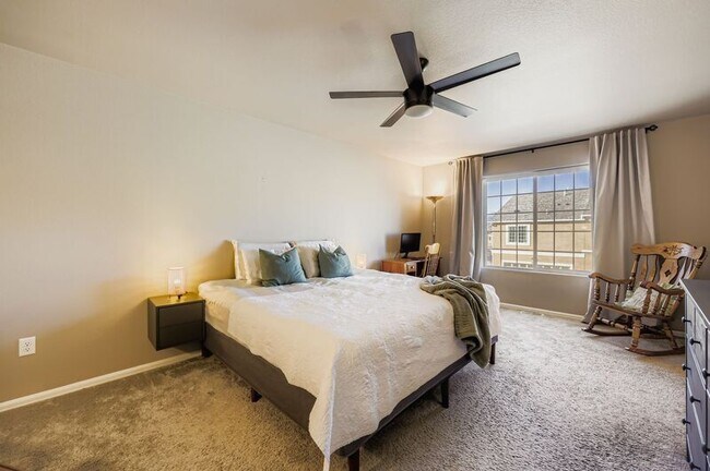 Building Photo - 7615 Red Fir Pt