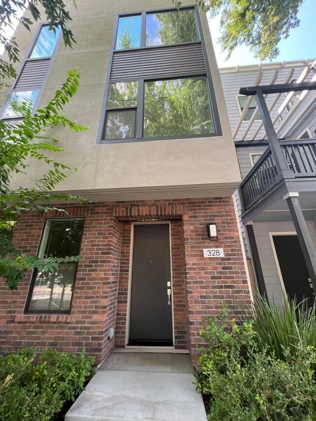 Building Photo - 2 bedroom | 2.5 bathrooms | Home in Alkali...