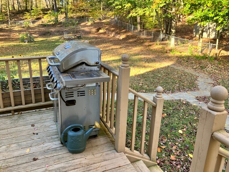 Grill - 25 Greenfield Manor Rd