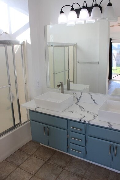 Building Photo - 44762 Shadowcrest Dr