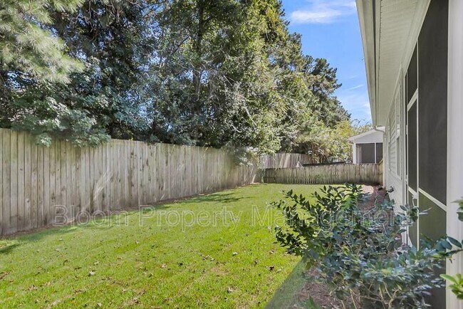 Building Photo - 2649 Lohr Dr