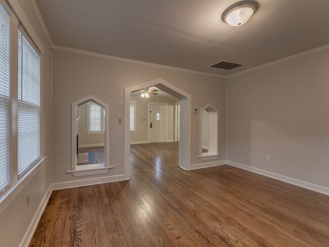 Building Photo - 3 Bedroom 2 Bath home in Shawnee!