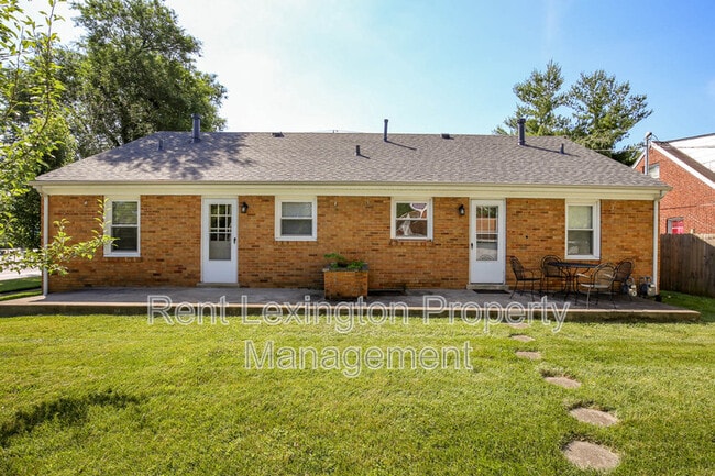 Building Photo - 1771 Harrodsburg Rd