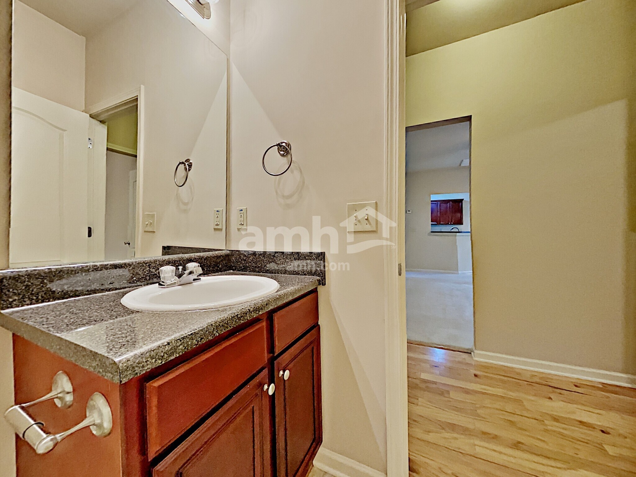 Building Photo - 3840 Aspen Springs