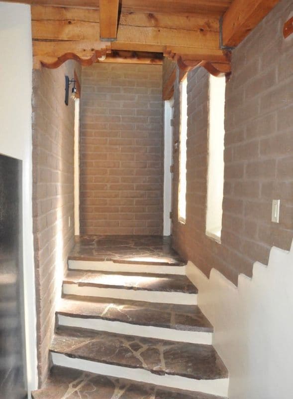 Building Photo - 388 Calle Loma Norte