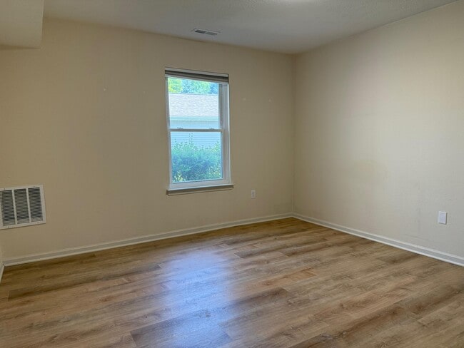 Building Photo - 1553 Long Meadow Trail