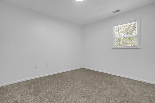 Building Photo - 103 Wylie Ct
